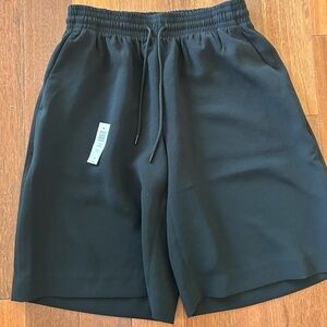 Aritzia Wilfred Thesis Bermuda Short in black